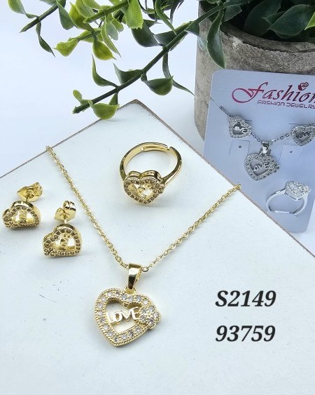 S2149: Collar con "LOVE" y Aretes | Joyería Romántica y Elegante